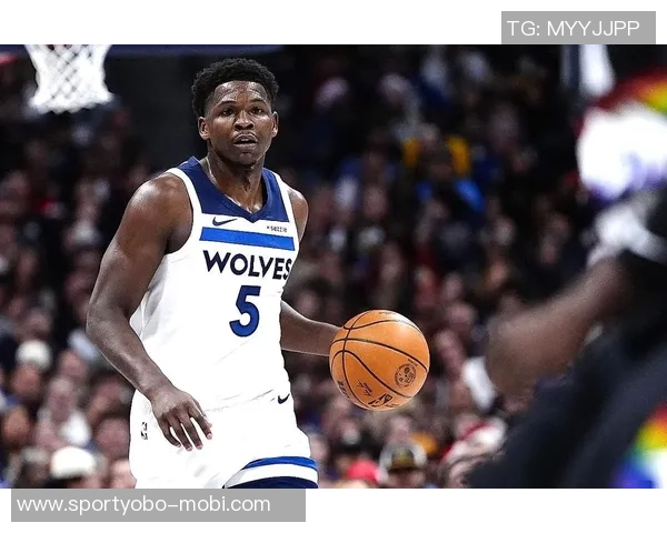 爱德华兹成为NBA历史首位25岁前投进1200三分球的球员 爱德华兹成为NBA历史首位25岁前投进1200三分球的球员